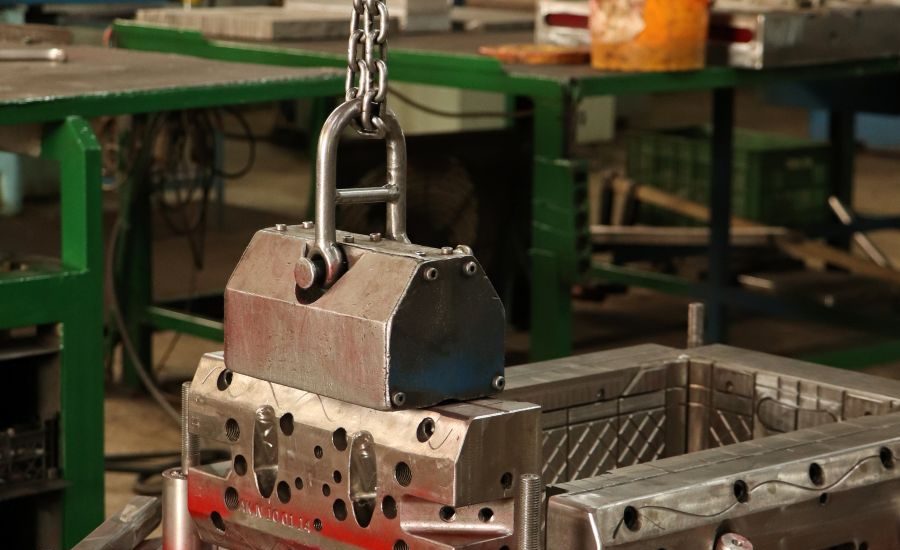 تولید قالب تزریق پلاستیک لوازم خانگی پلی تکنو قالب