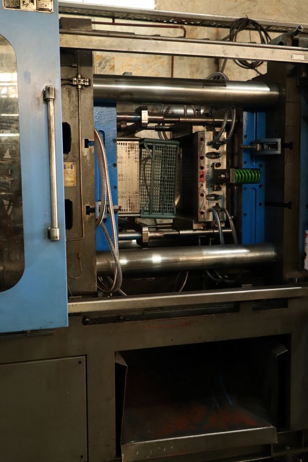 قالب صنعتی تزریق پلاستیک سبد میوه – طراحی و ساخت توسط پلی‌تکنو قالب
